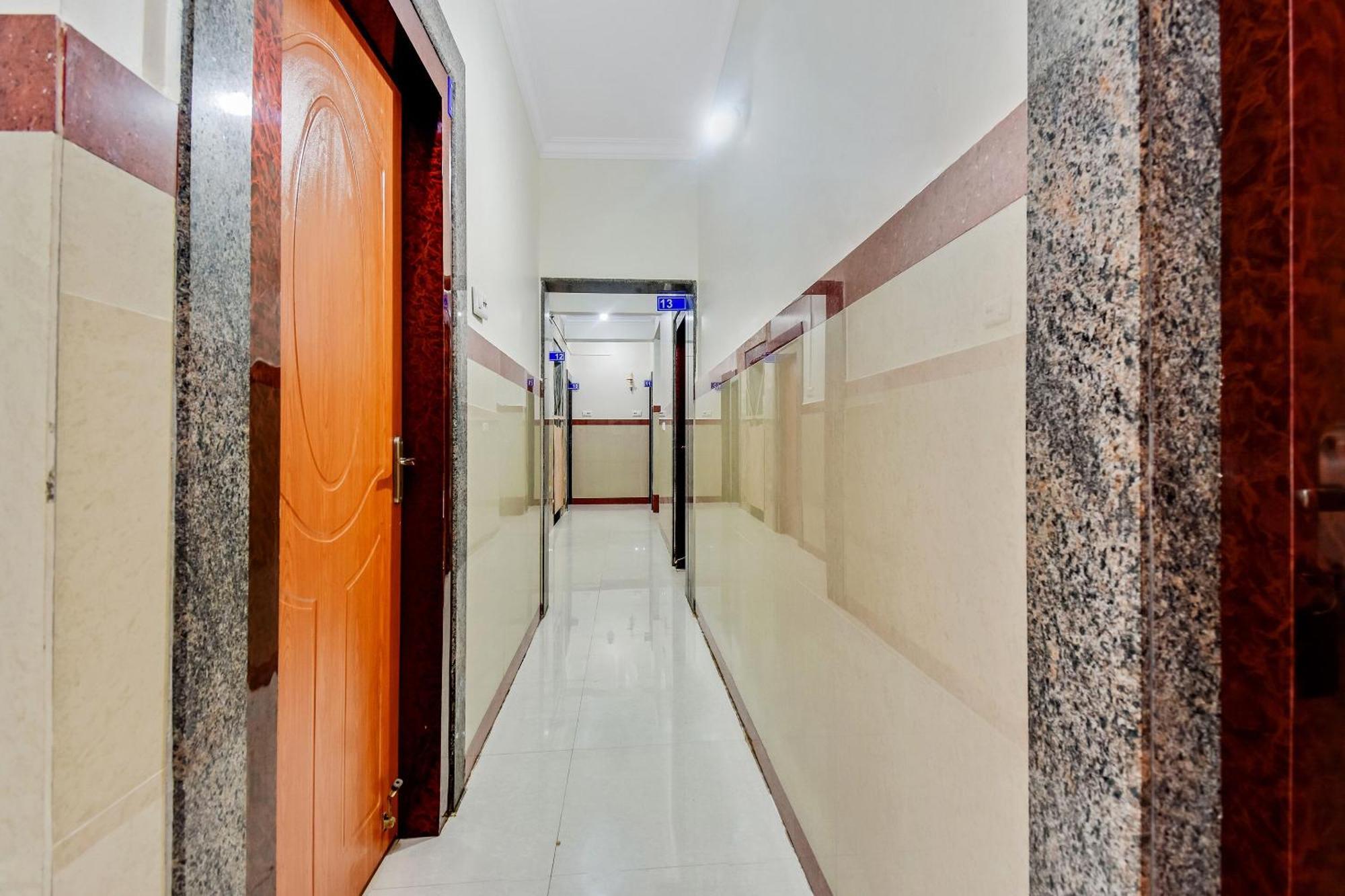 Hotel O Sri Sai Guru Comforts Yelahanka Exterior photo